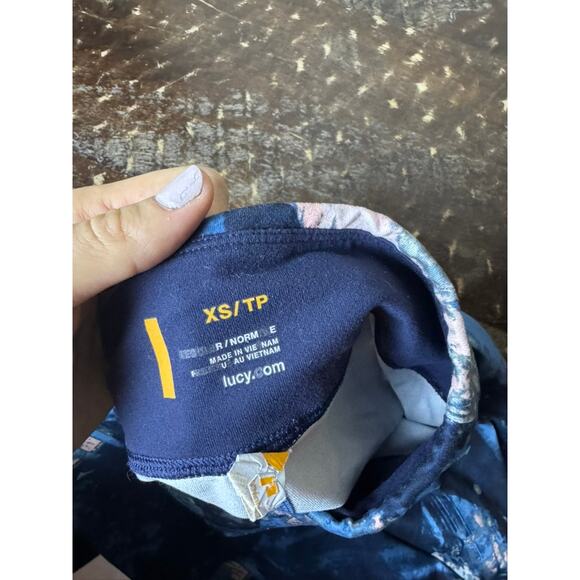 Lucy Activewear XS Blue Abstract Print High Rise Athletic Leggings - Picture 2 of 3